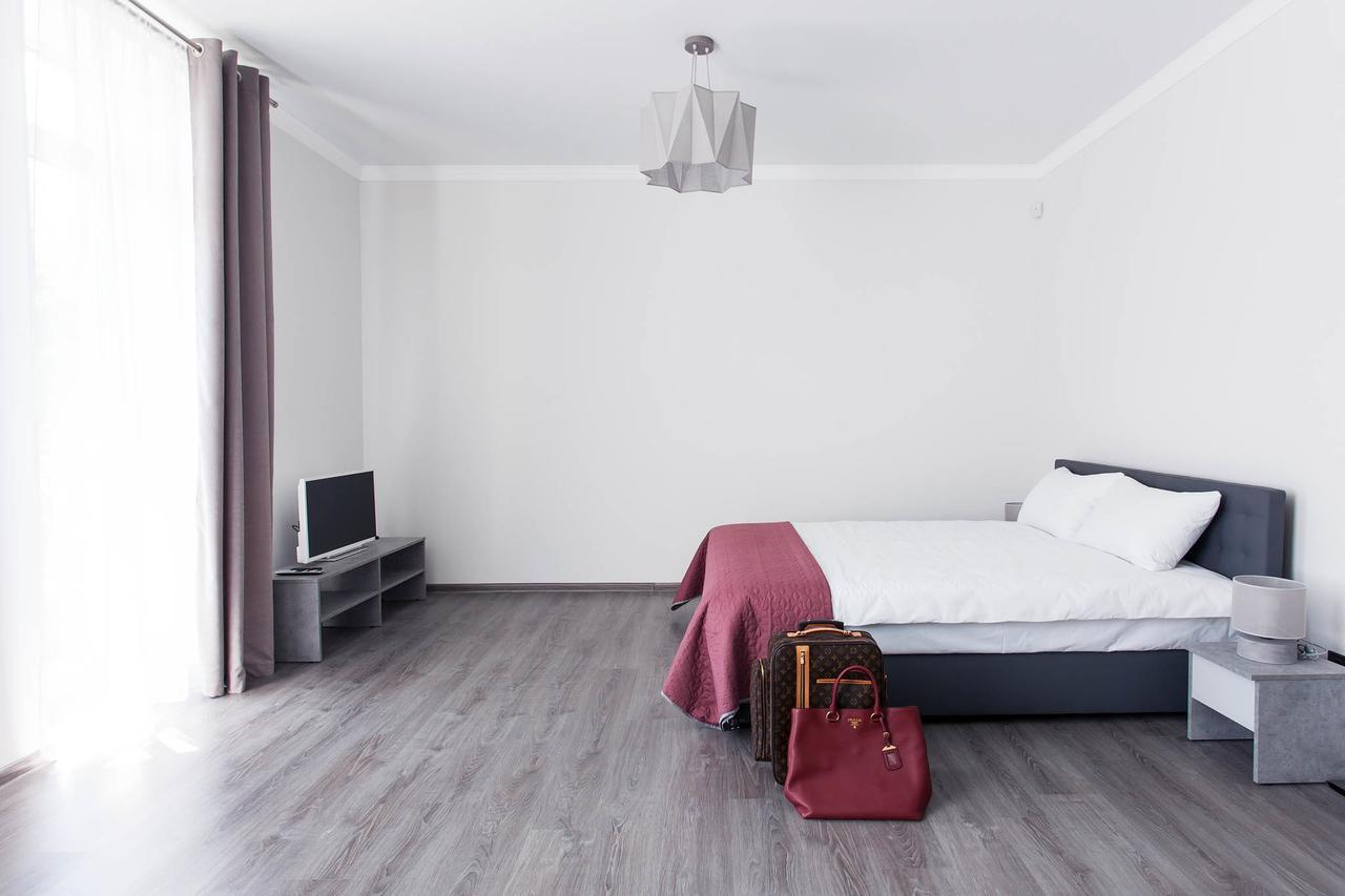 Апартотель Sumskaya Apartments Киев Экстерьер фото